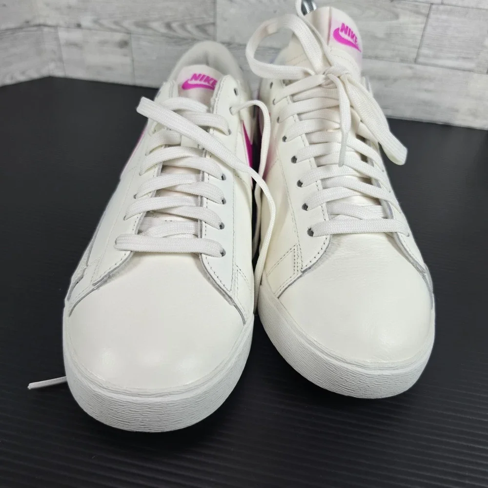 NIKE Blazer Low Fire Pink Sneakers Shoes Women's size 11.5 AV9370-110